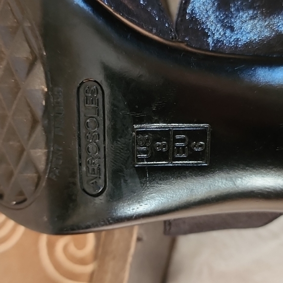 Aerosols Mary Jane approx 3.5 in heel. Size 8. - Picture 8 of 10